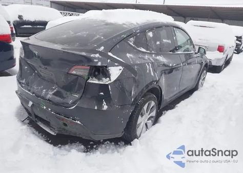 2024 Tesla Model Y Long Range Dual Motor All-Wheel Drive from USA, damaged, VIN 7SAYGDEEXRA251052